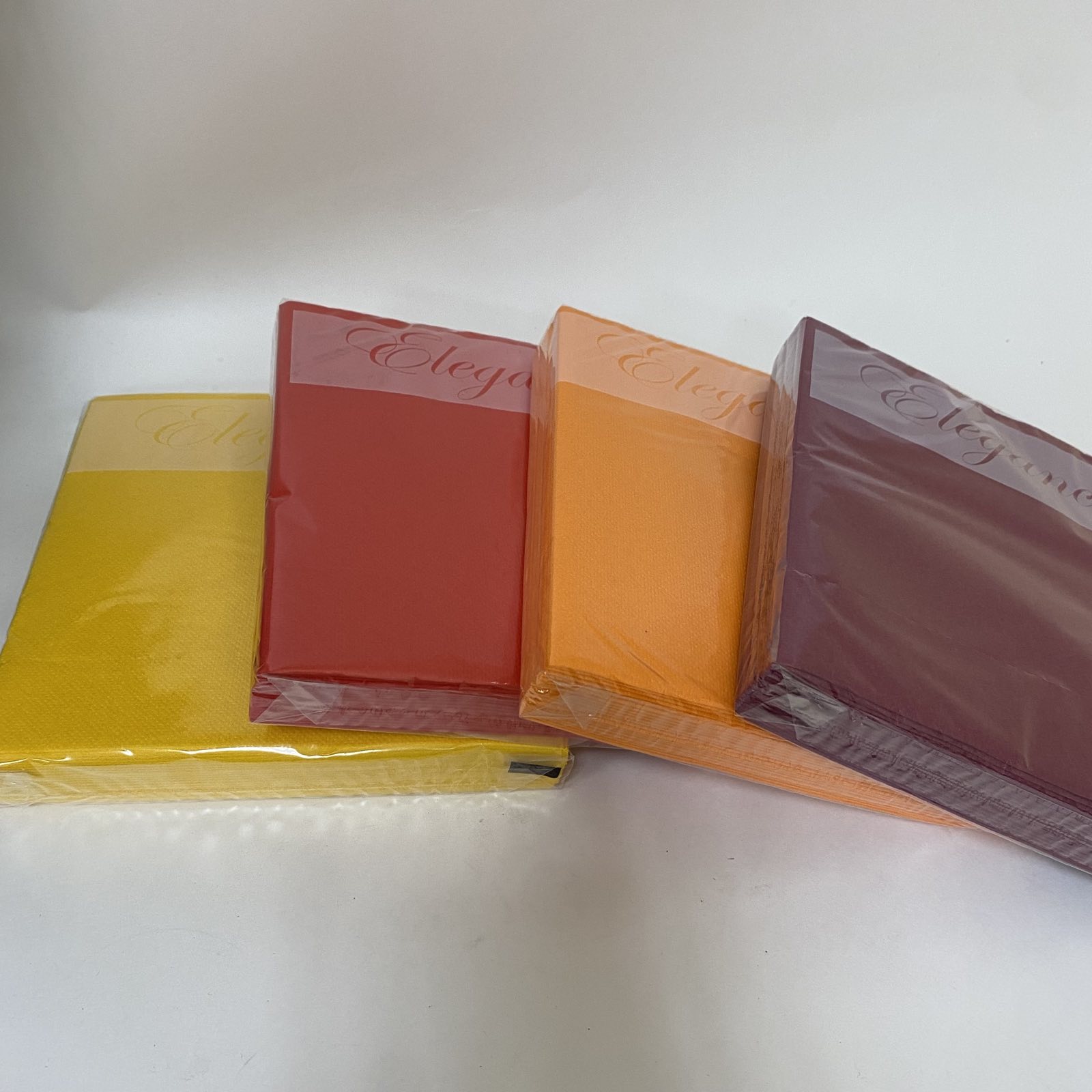 Салфетка бумажная двухслойная цветная 33х33 см, 20 штук/упак.