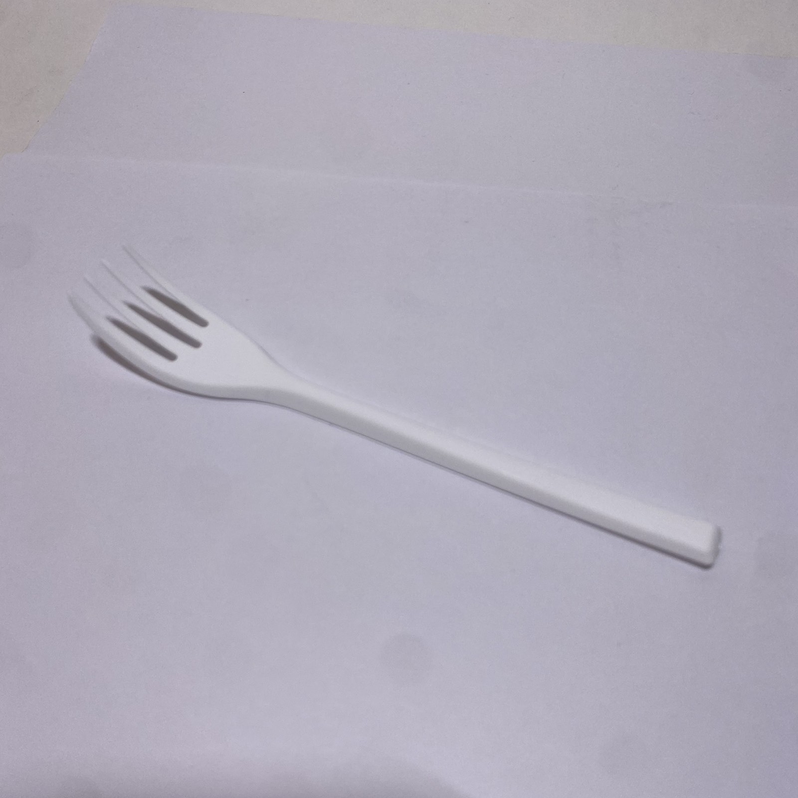 Вилка Столовая ПП 165 мм, матовая белая, 100 штук/упак.