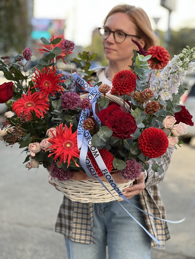 ВИННАЯ КОМПОЗИЦИЯ В КОРЗИНЕ