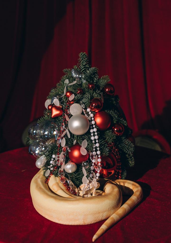НОВОГОДНЯЯ ЕЛКА (декор по всей елке)