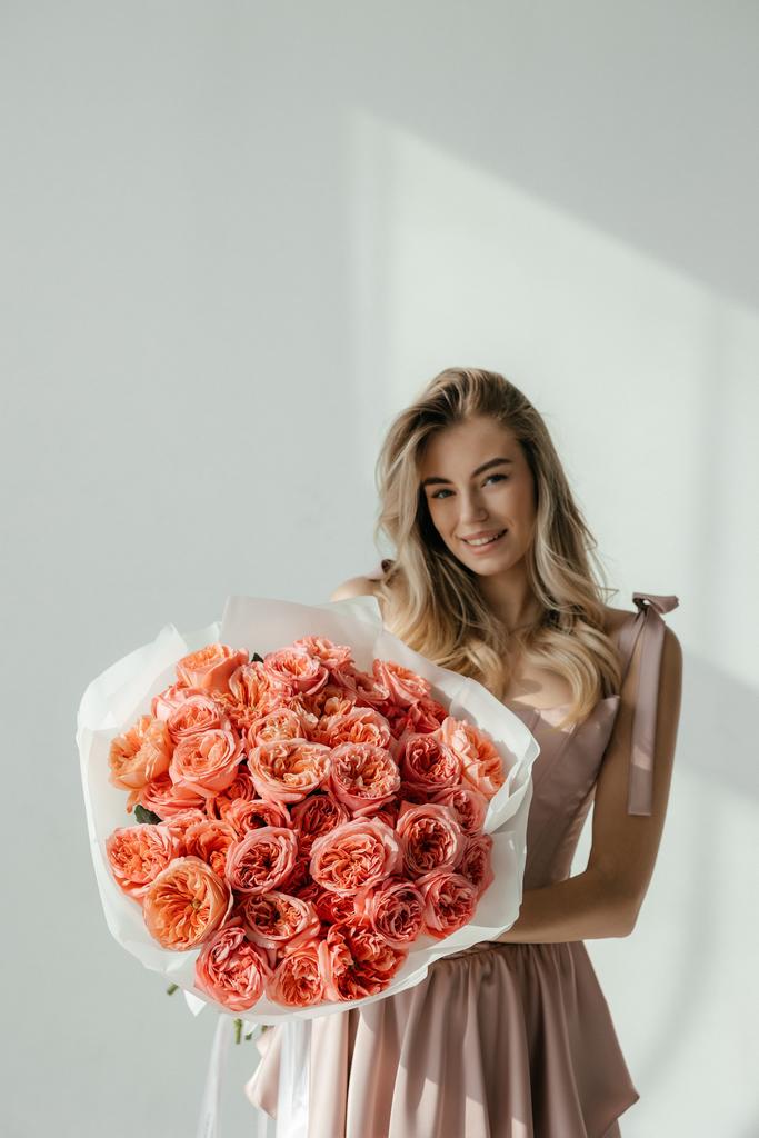 БУКЕТ ИЗ РОЗ (Candy Expression)