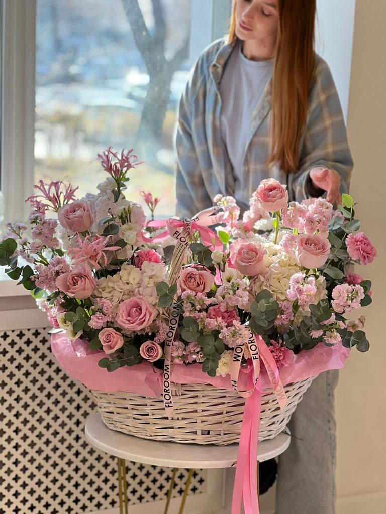 ПАСТЕЛЬНАЯ КОМПОЗИЦИЯ В КОРЗИНЕ