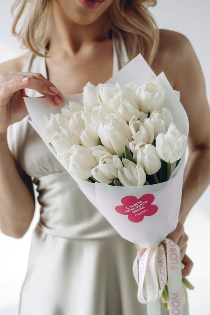 БУКЕТ ИЗ ТЮЛЬПАНА (белый)