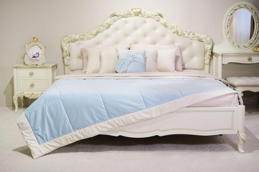 Покрывало стеганое с кантом