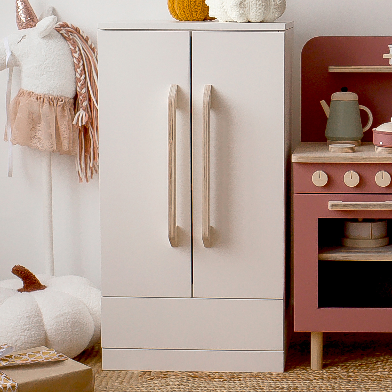 Детский холодильник деревянный