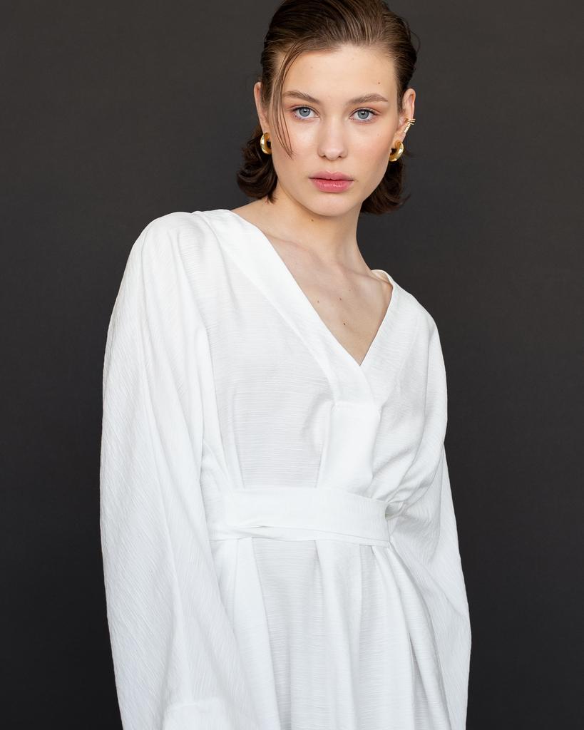 Платье с поясом, белый