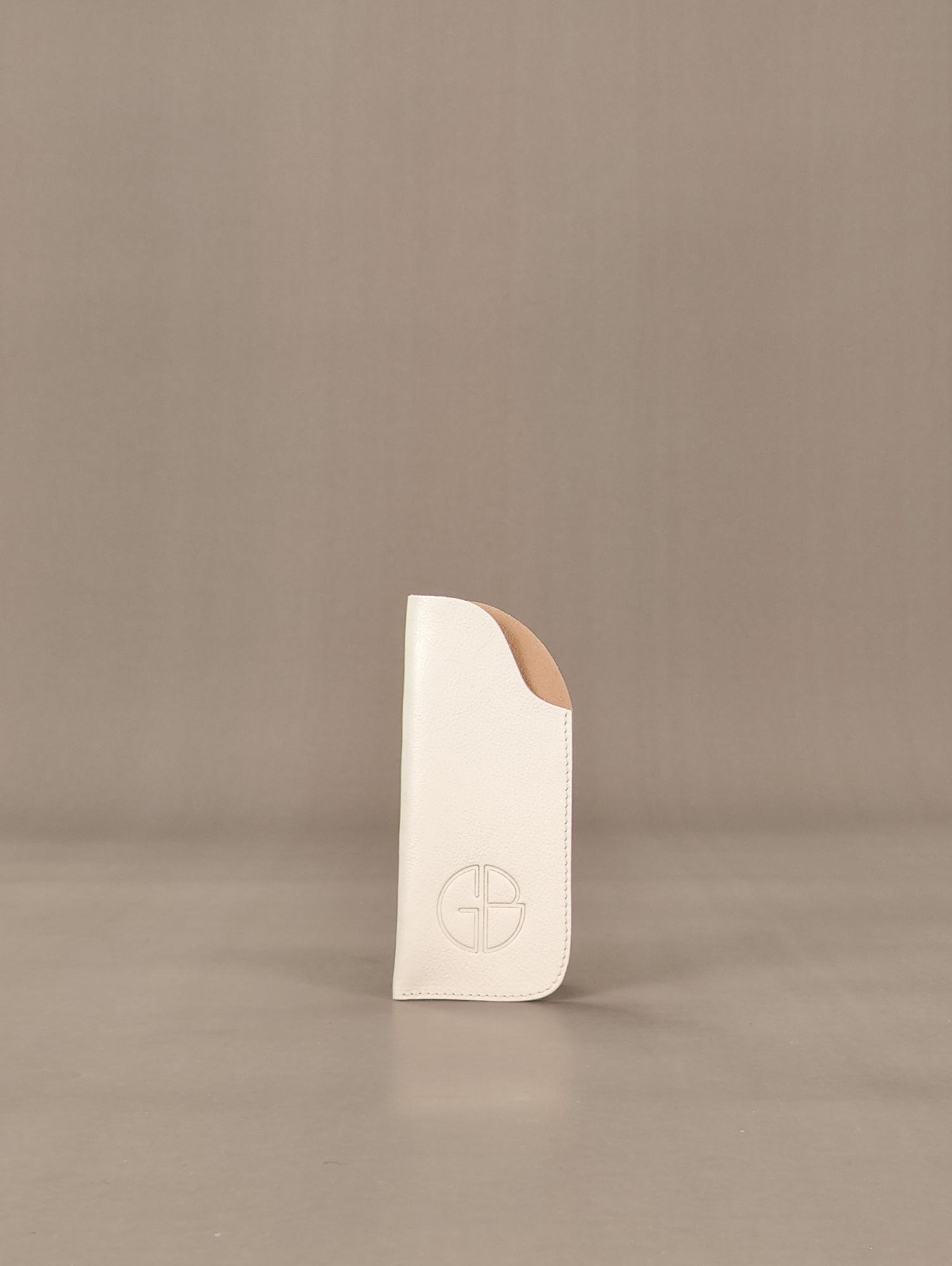 Очечник белый