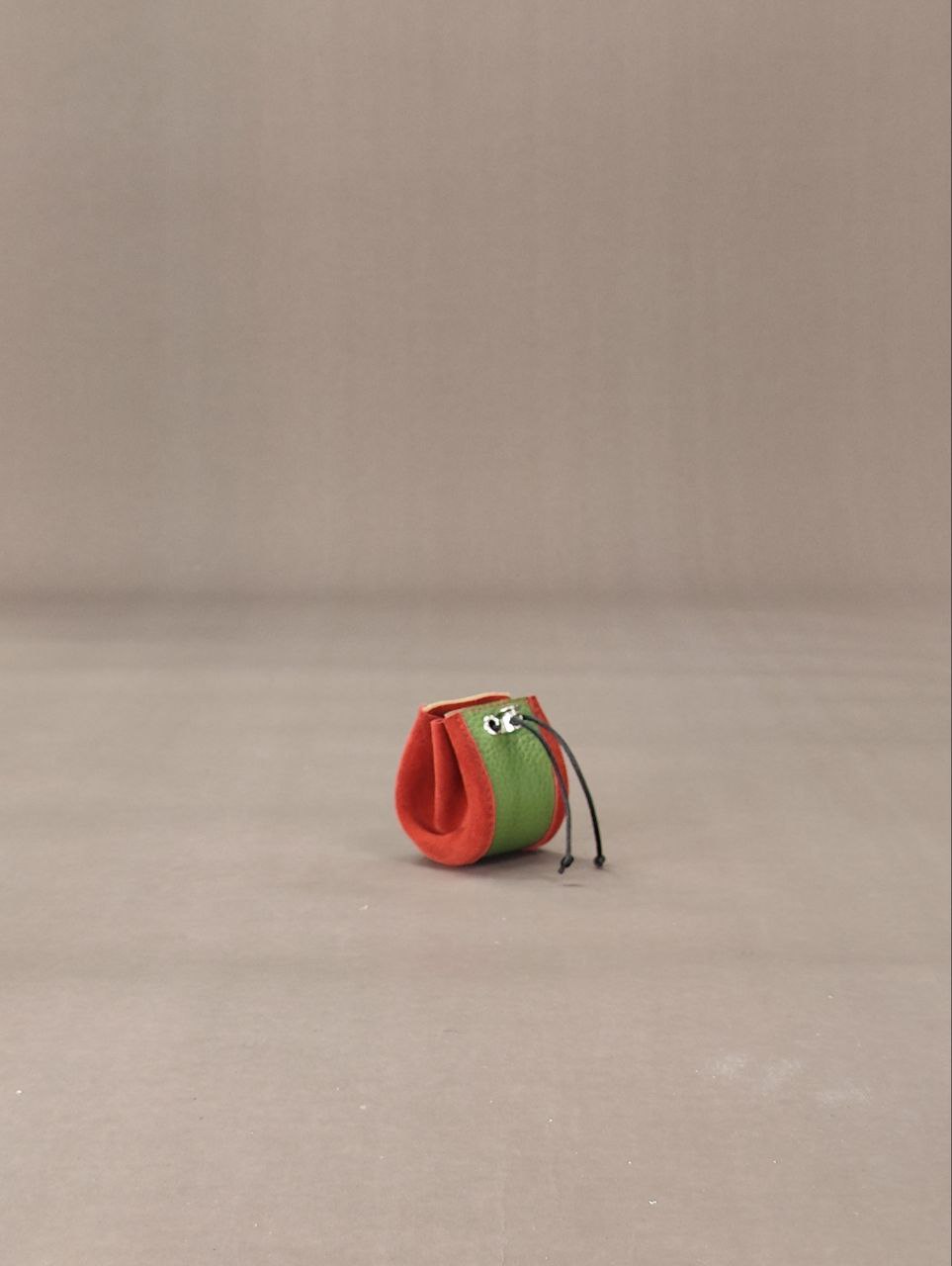 Сумочка для наушников алая+зеленый