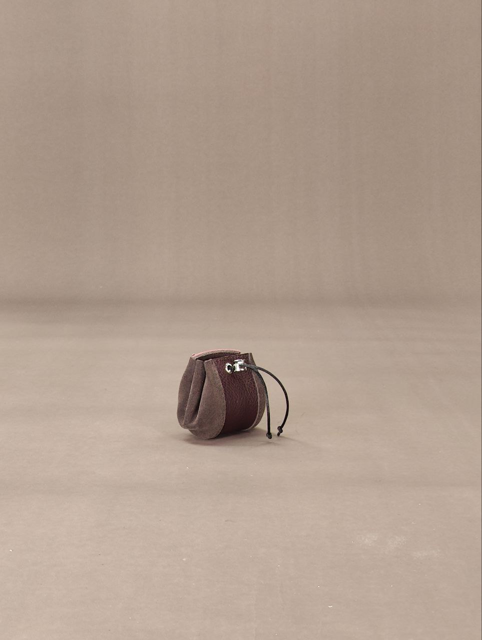 Сумочка для наушников марсала