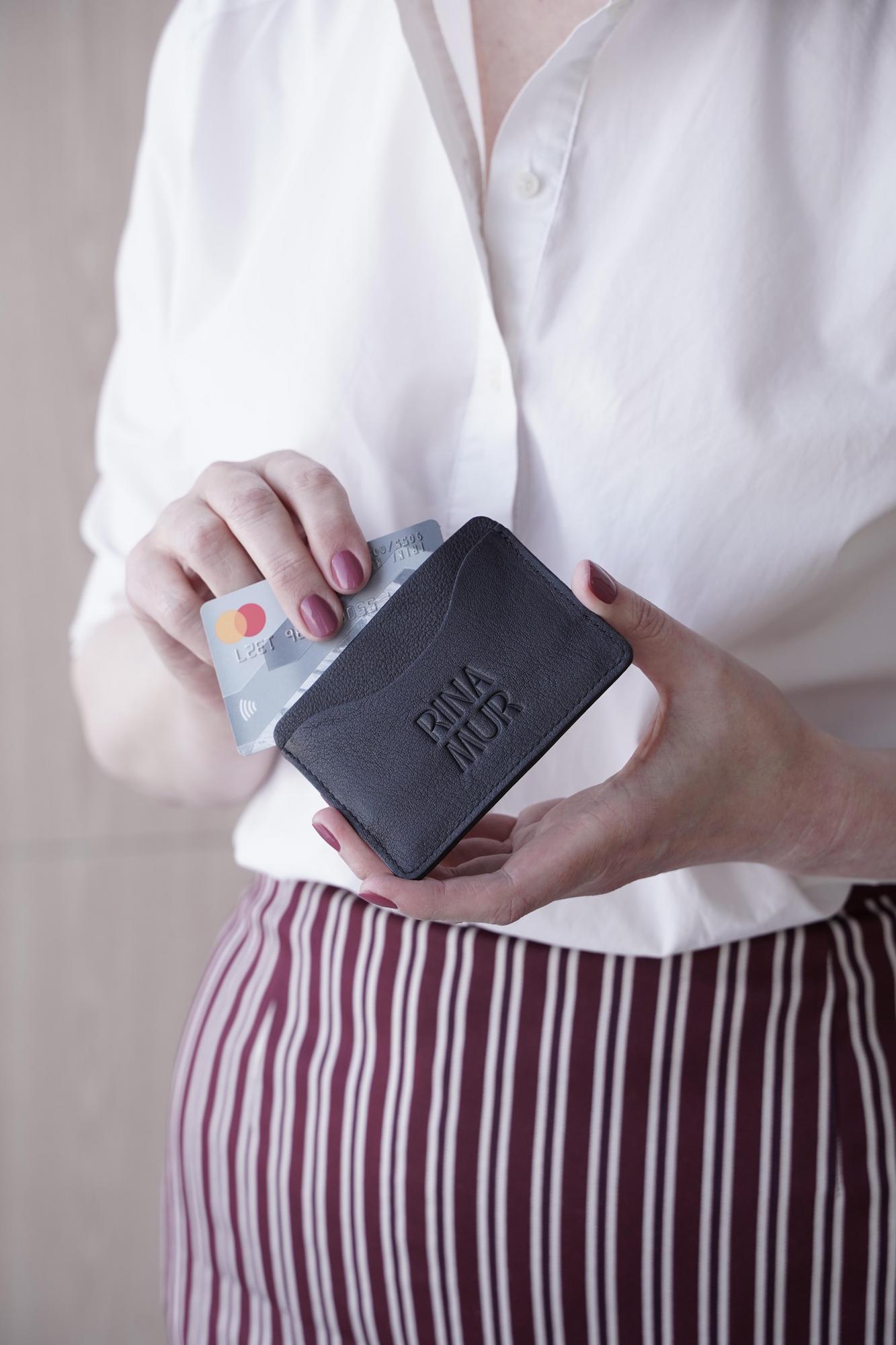 Картхолдер из натуральной гладкой кожи