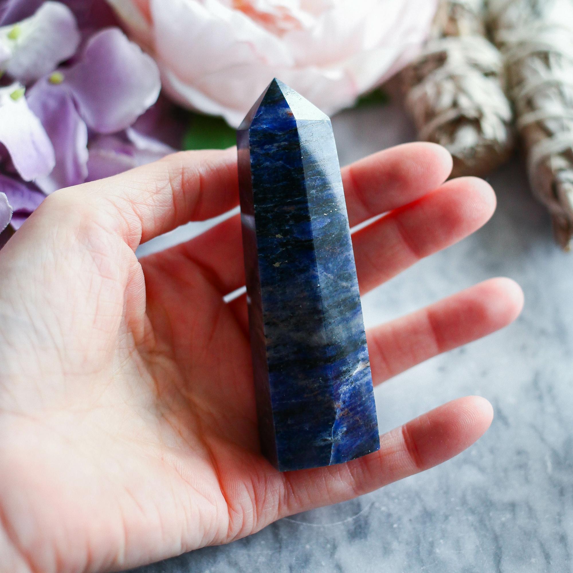 Кристалл-генератор из содалита