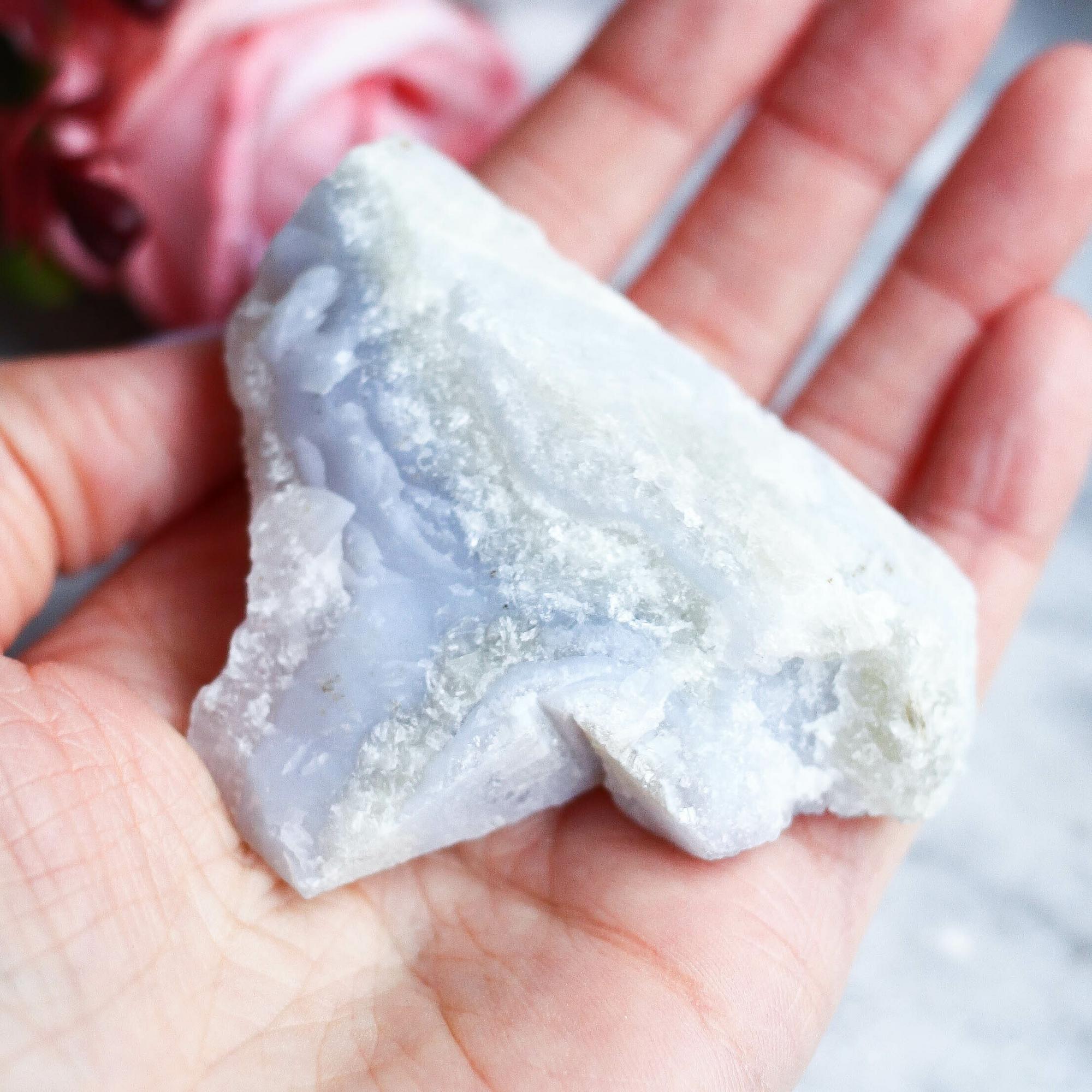 Голубой кружевной агат необработанный