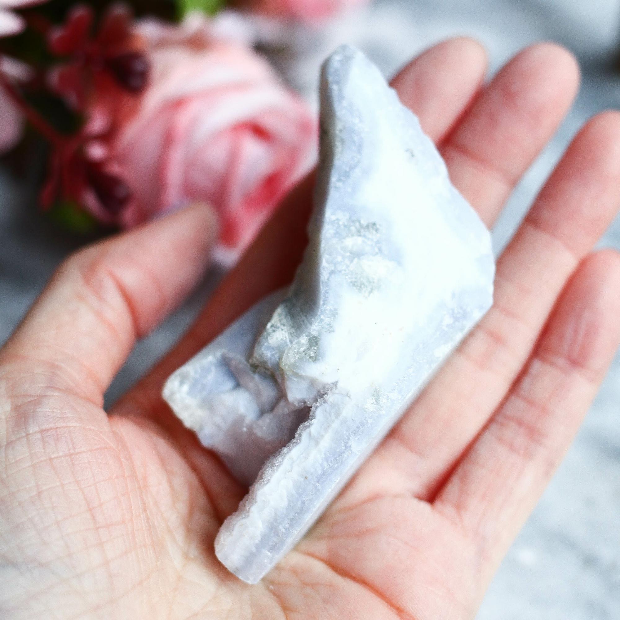 Голубой кружевной агат необработанный