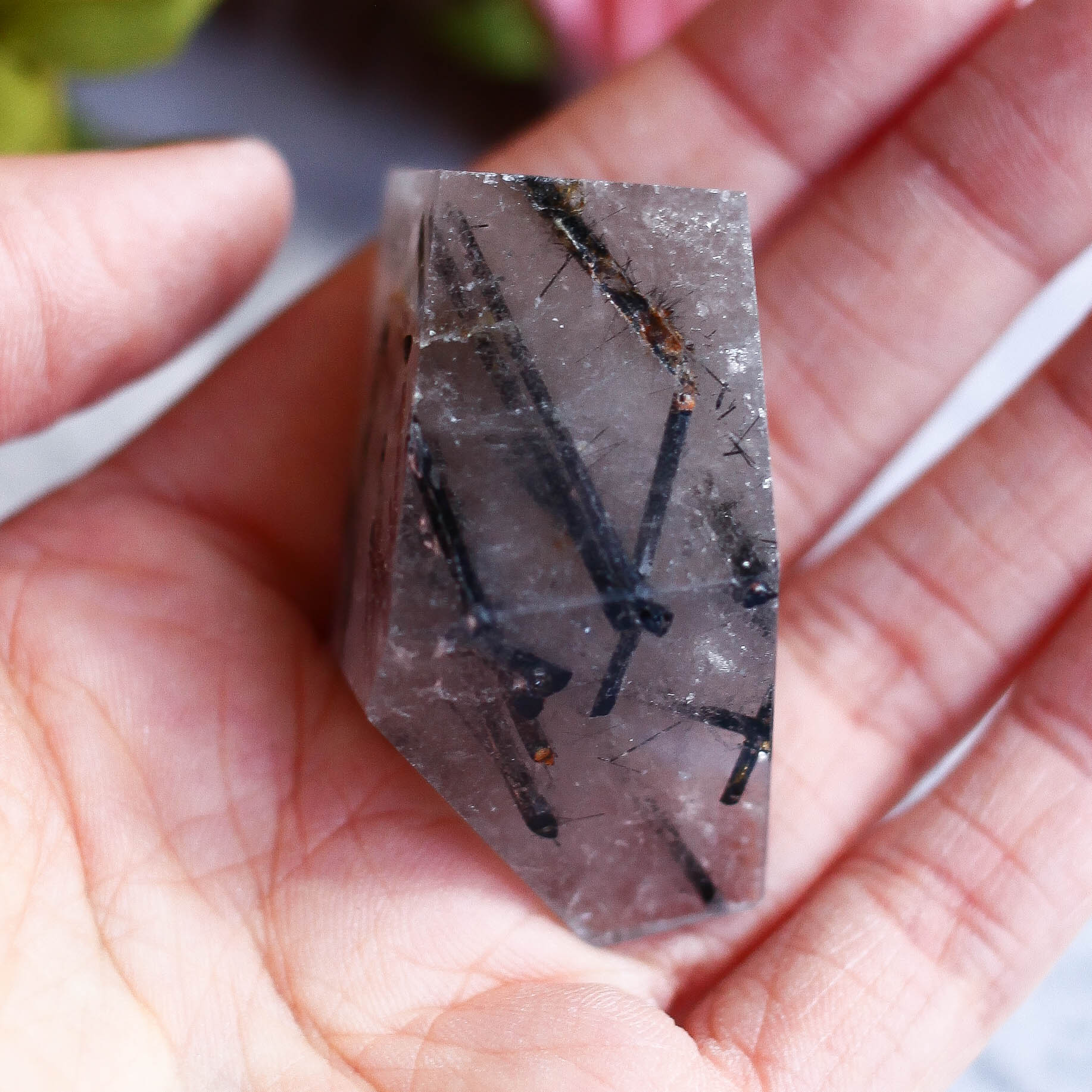 Турмалиновый кварц (кварц с шерлом) ограненный