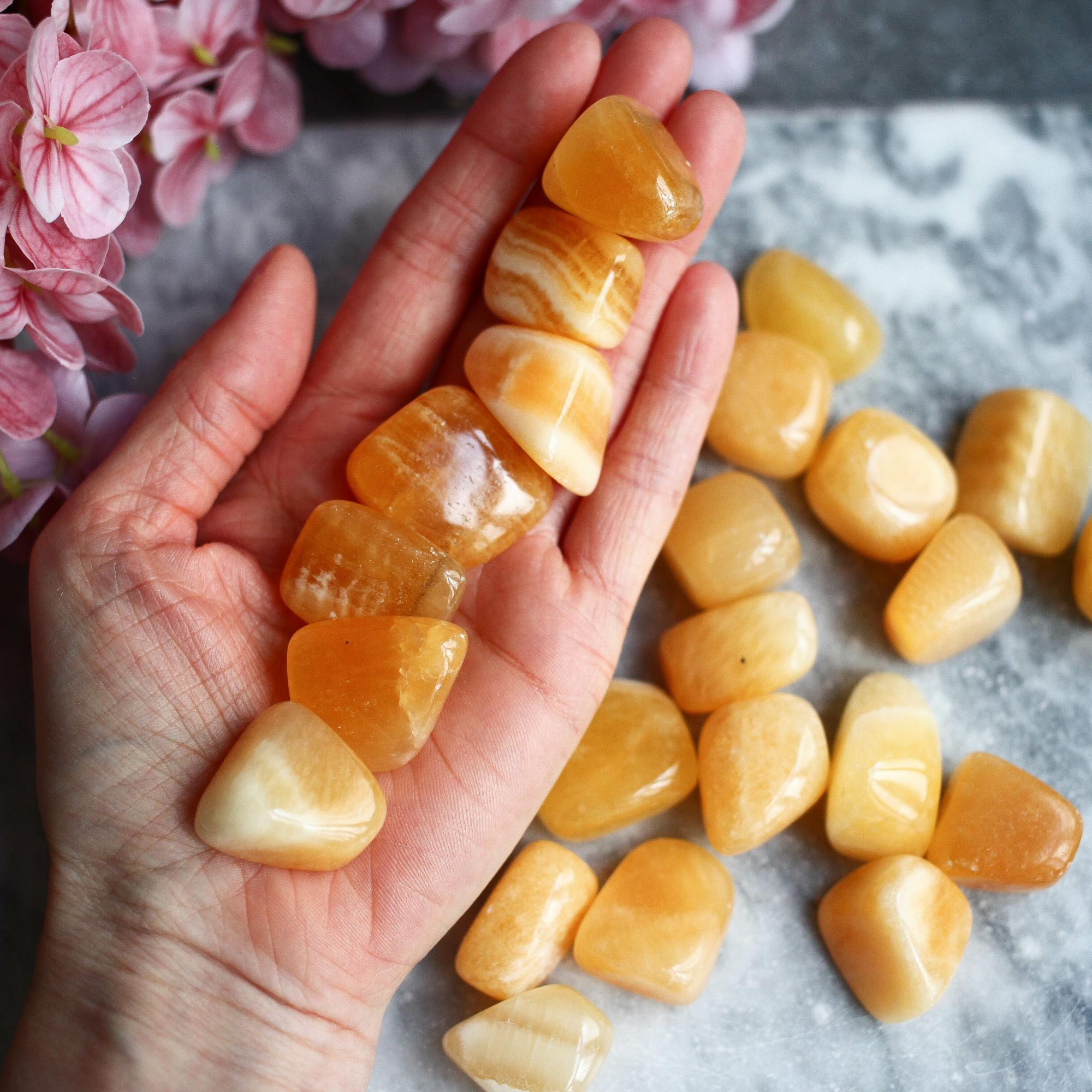 Галтовка апельсинового кальцита