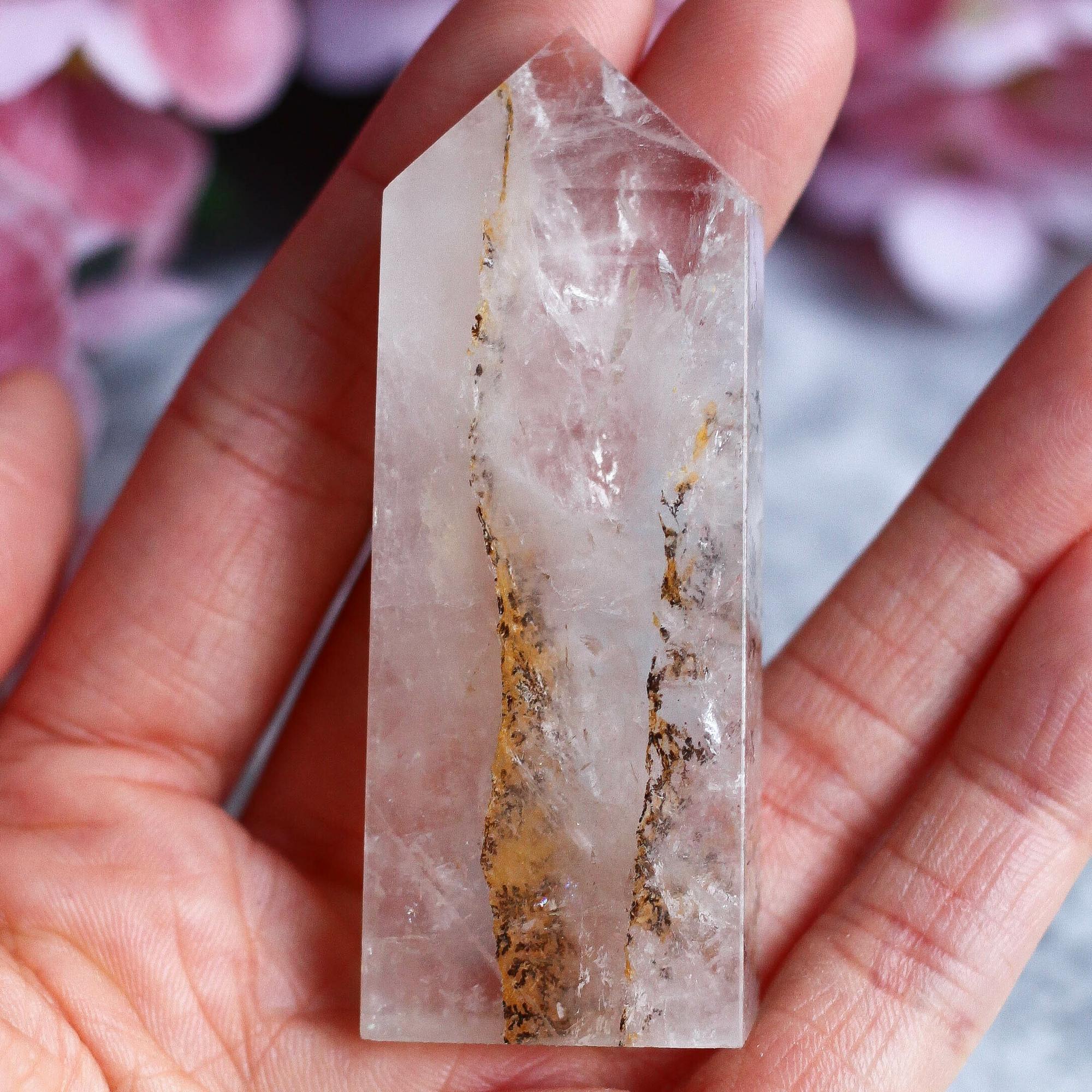 Дендритовый кварц в форме кристалла-генератора