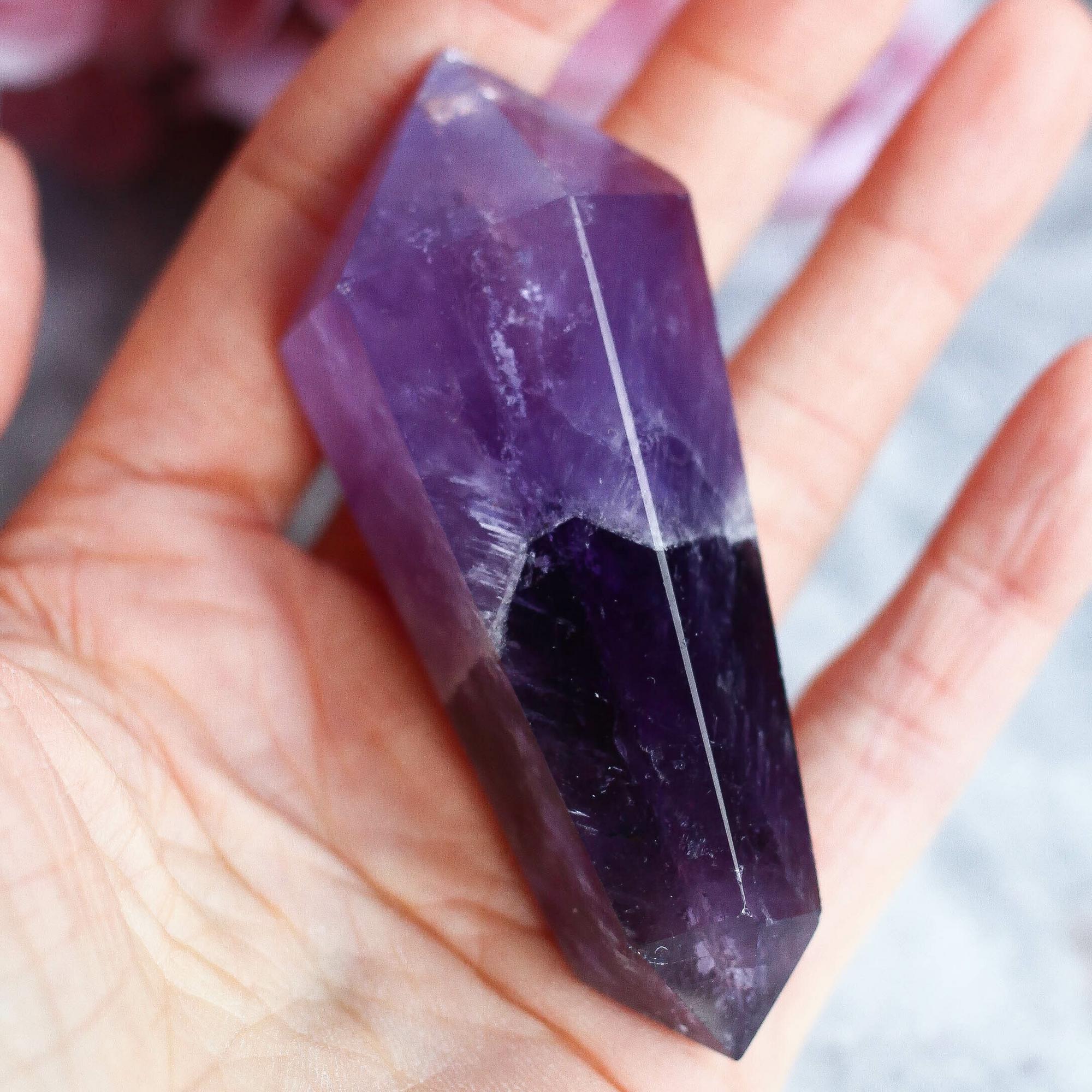 Двухконечный кристалл-генератор из аметиста