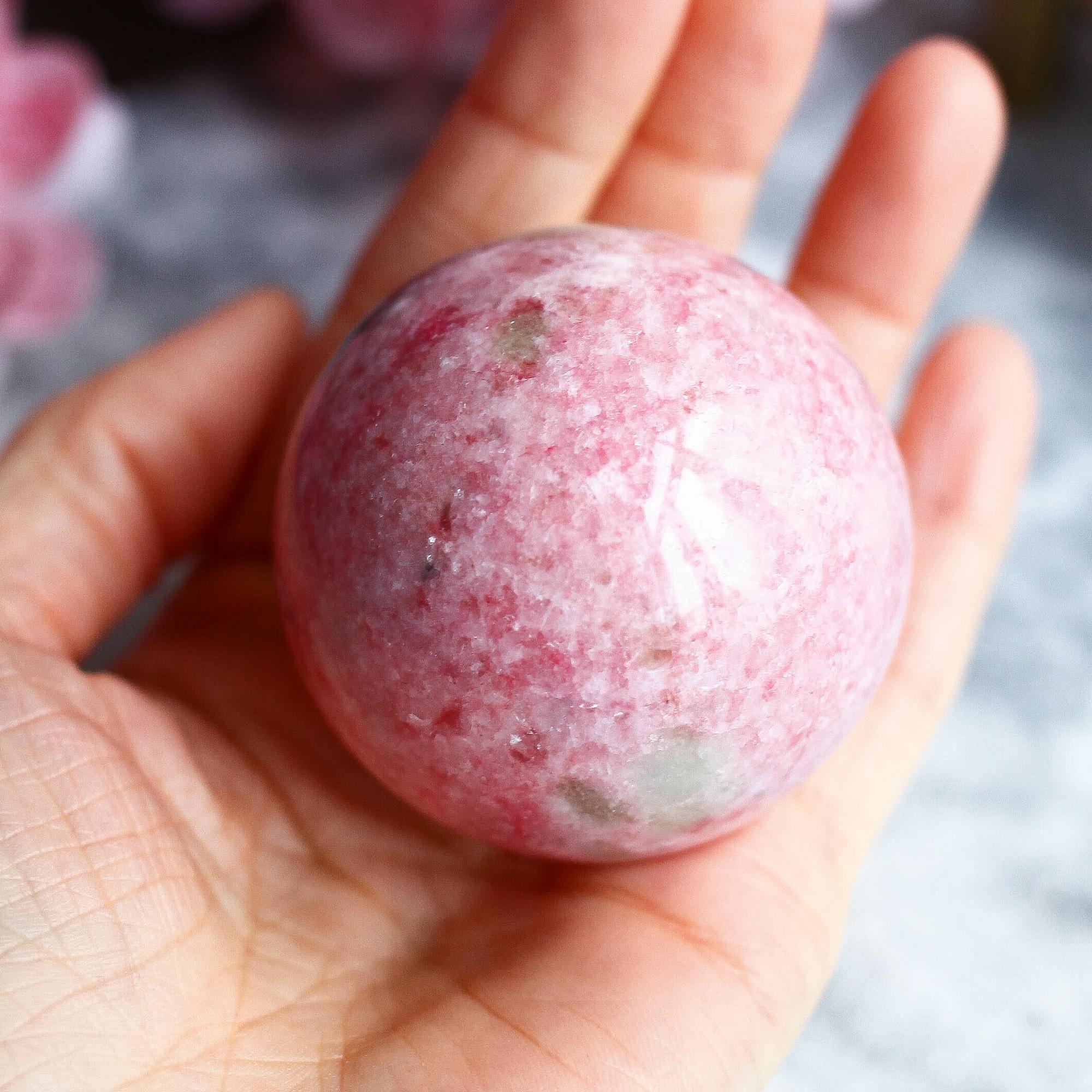 Тулит в форме шара