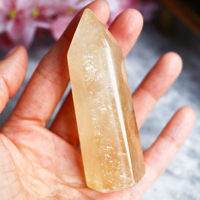 Медовый исландский шпат (оптический кальцит) в форме кристалла-генератора