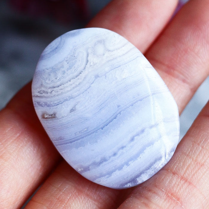 Голубой кружевной агат в форме мини-гальки