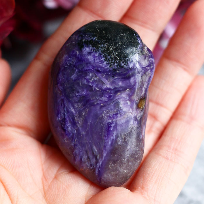 Чароит полированный