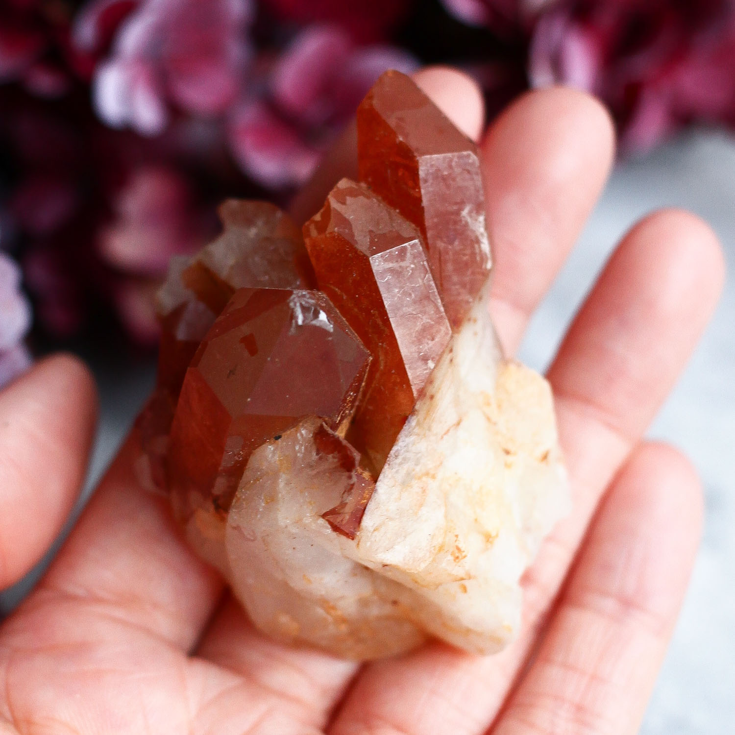 Сросток кристаллов кварца с гематитом