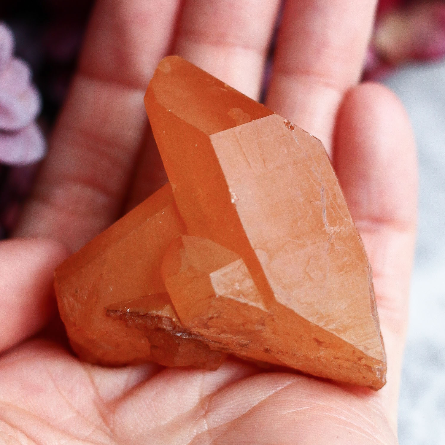 Сросток кристаллов кварца с гематитом