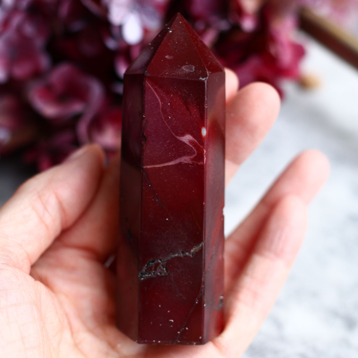 Мукаит в форме кристалла-генератора