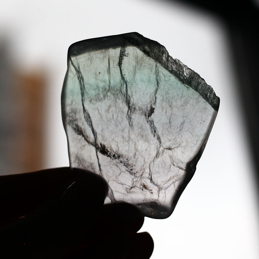 Срез флюорита