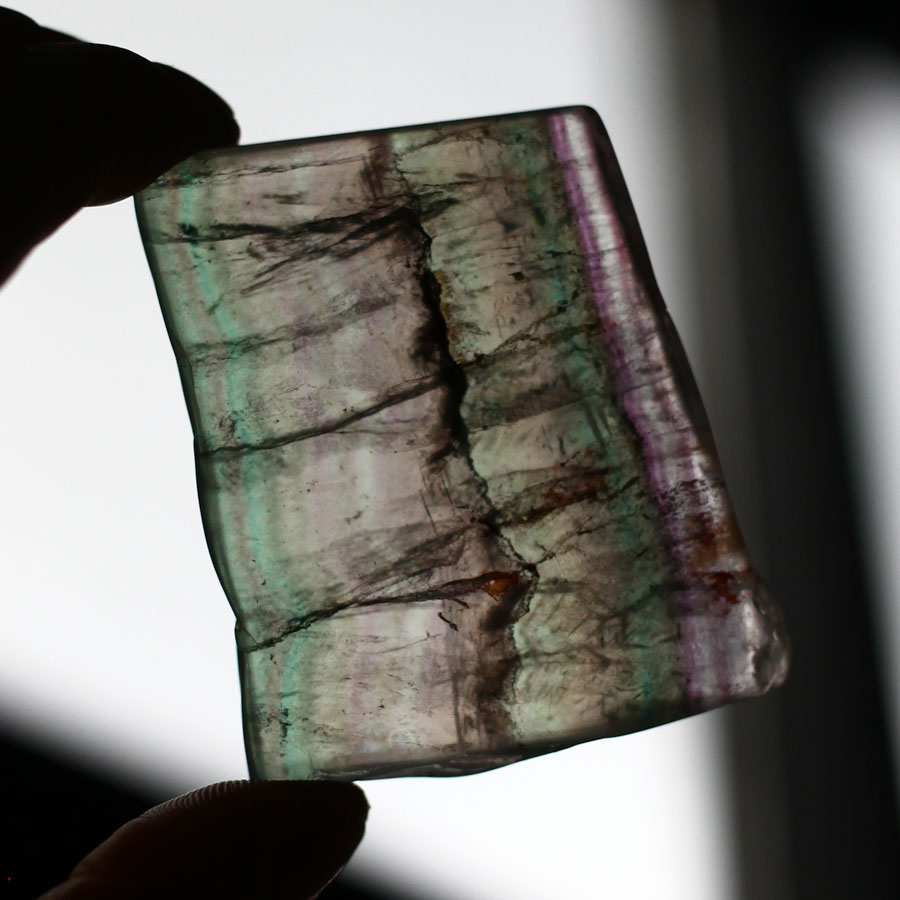 Срез флюорита