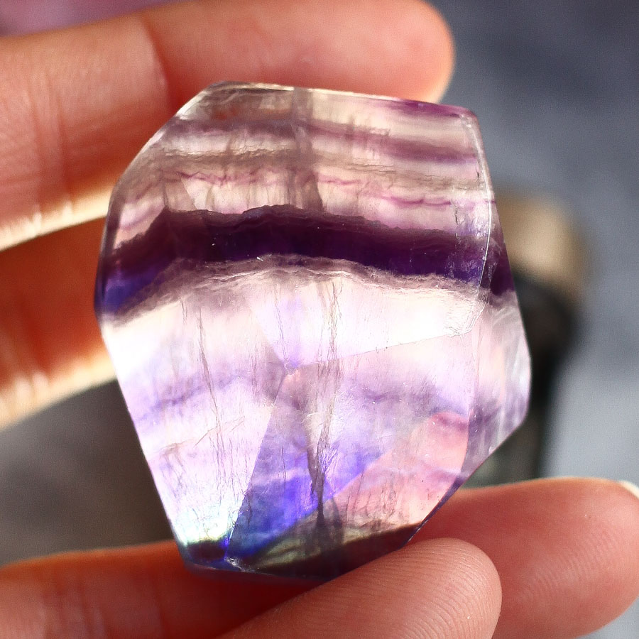 Флюорит ограненный