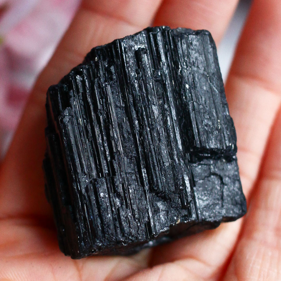 Черный турмалин (шерл) необработанный