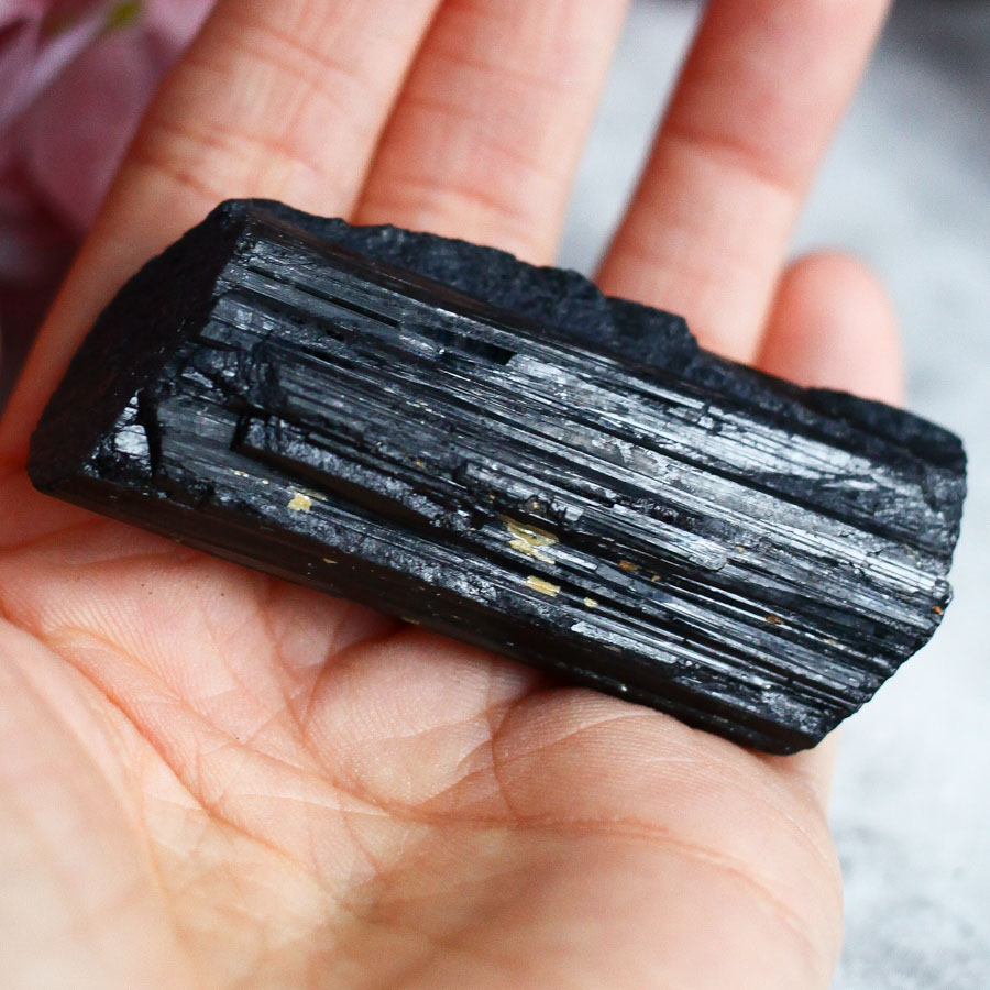 Черный турмалин (шерл) необработанный