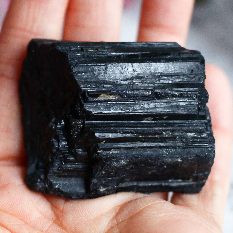 Черный турмалин (шерл) необработанный