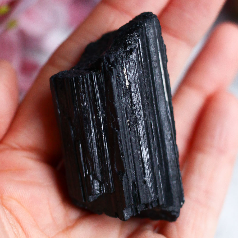 Черный турмалин (шерл) необработанный