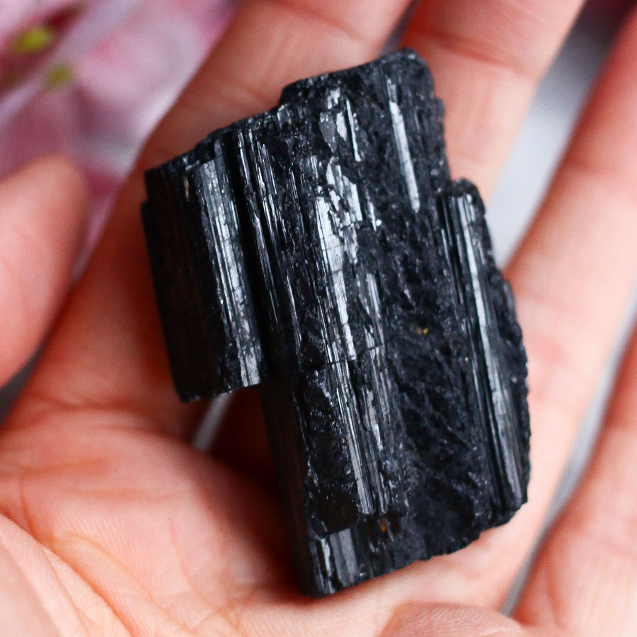 Черный турмалин (шерл) необработанный