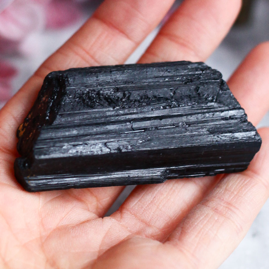 Черный турмалин (шерл) необработанный