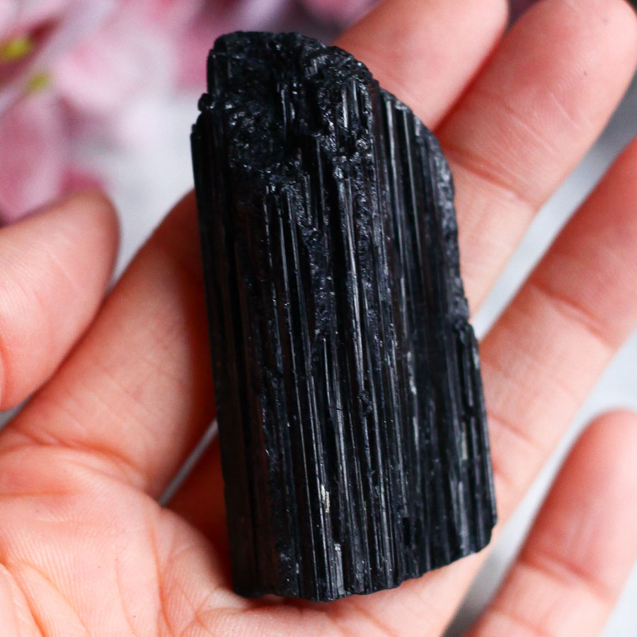 Черный турмалин (шерл) необработанный