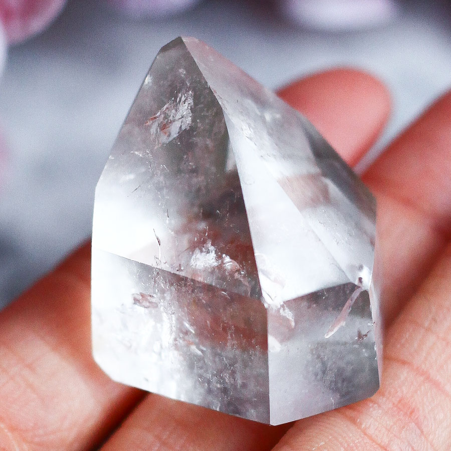 Хлоритовый кварц (кварц аквариум) в форме кристалла-генератора (высокий сорт)