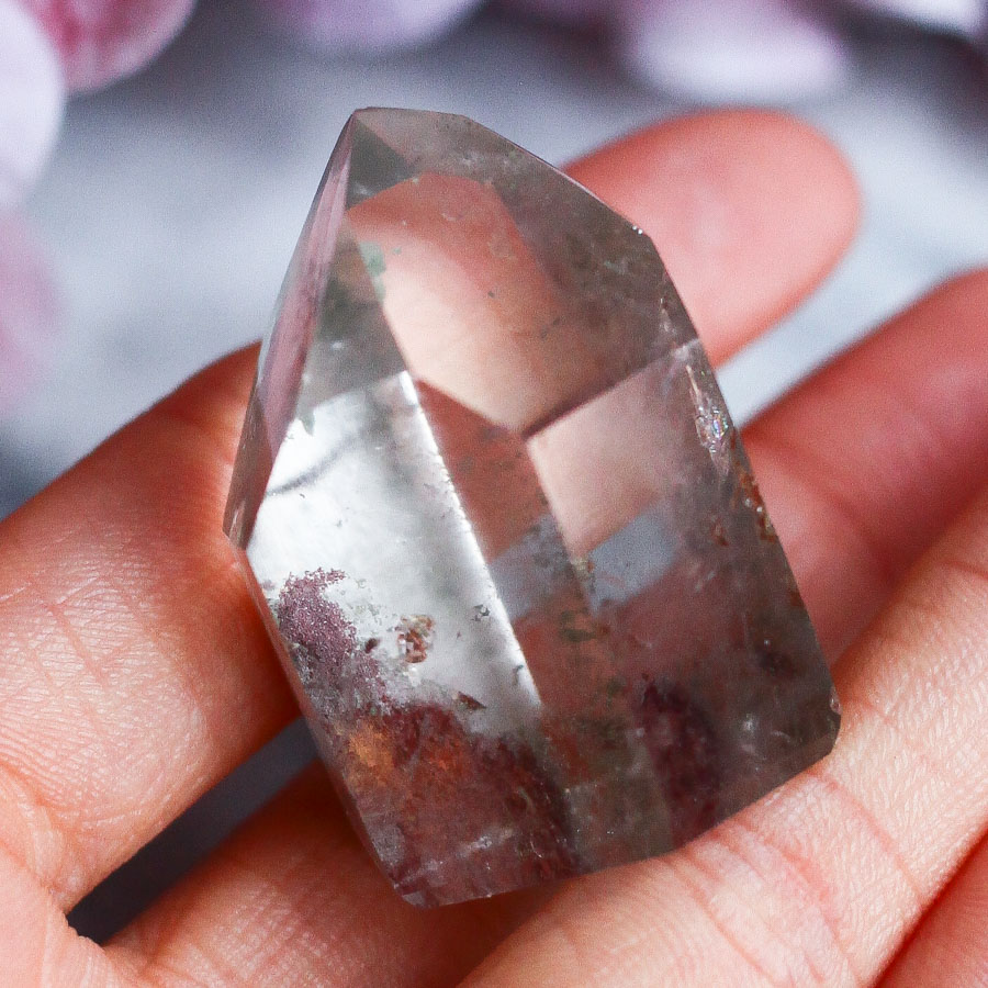 Хлоритовый кварц (кварц аквариум) в форме кристалла-генератора (высокий сорт)