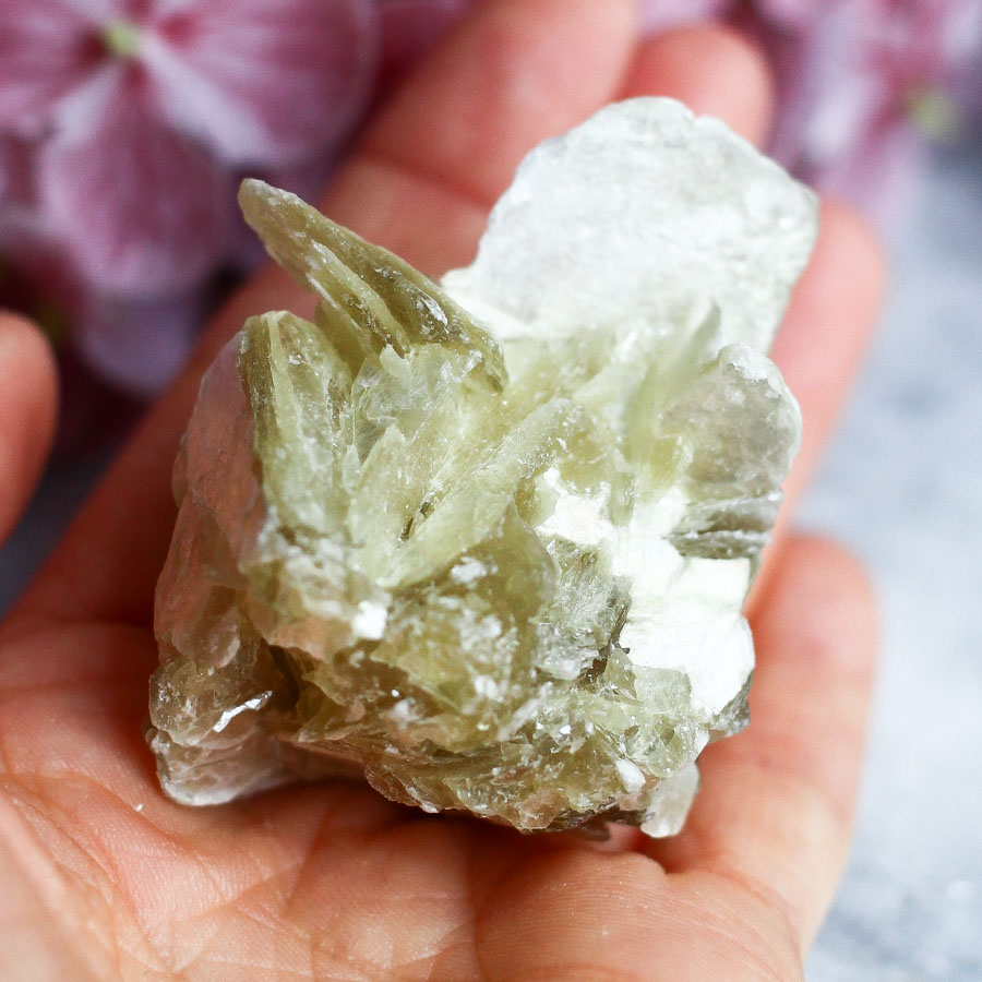 Мусковит (сросток кристаллов)