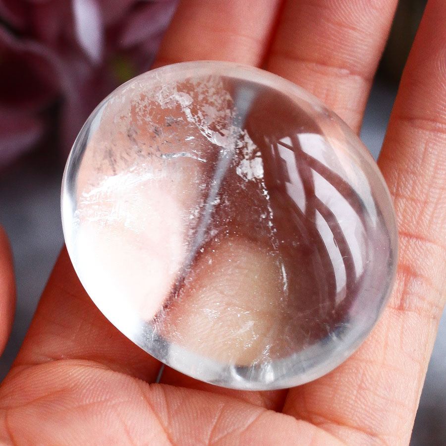 Горный хрусталь в форме гальки