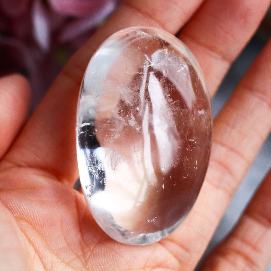 Горный хрусталь в форме гальки