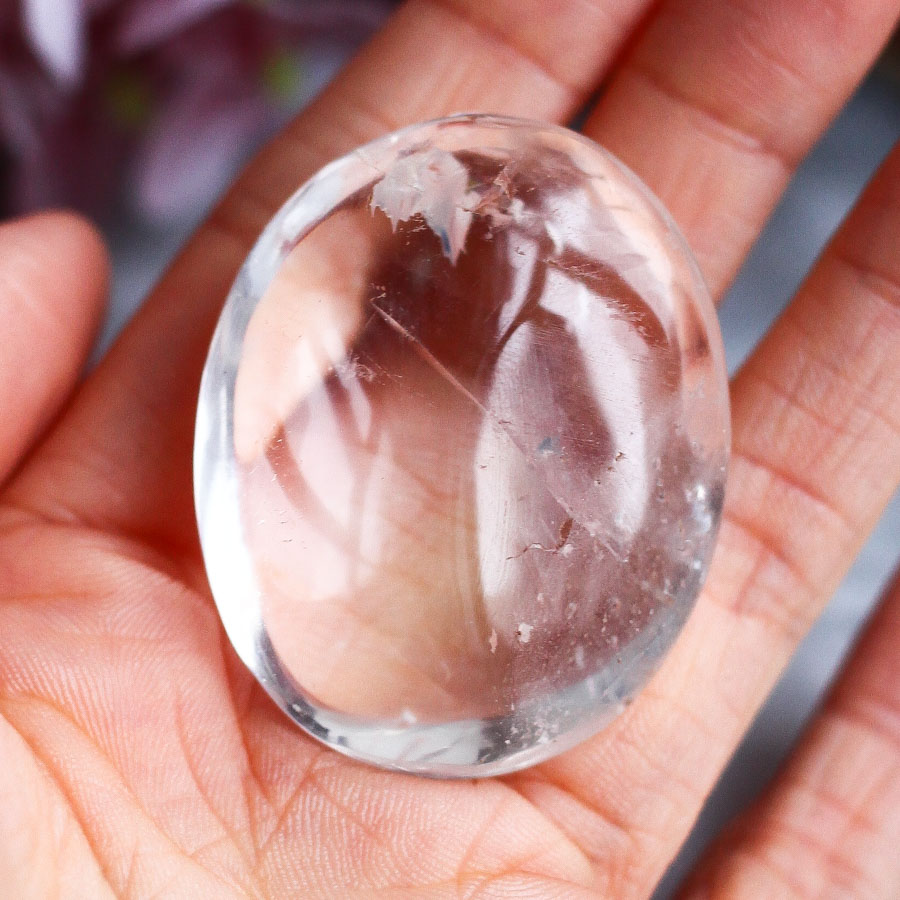 Горный хрусталь в форме гальки