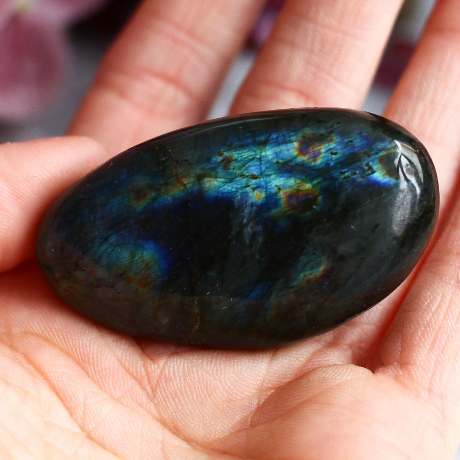 Лабрадор в форме гальки