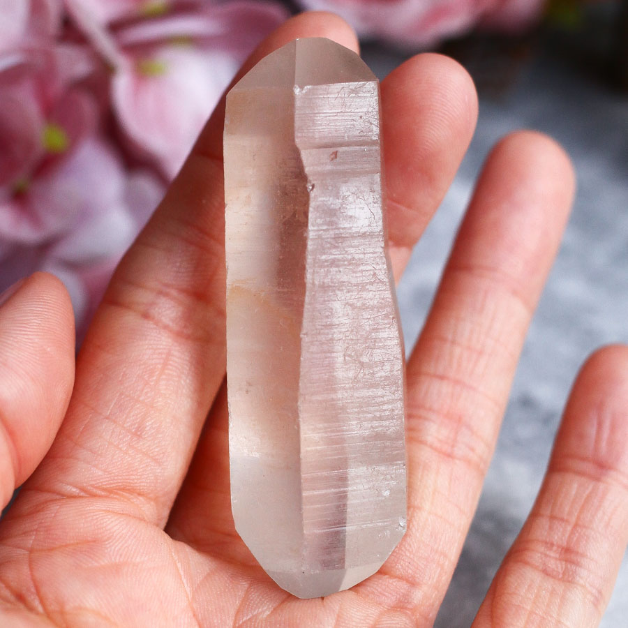 Кристалл дымчатого кварца ("лемурийский кварц")