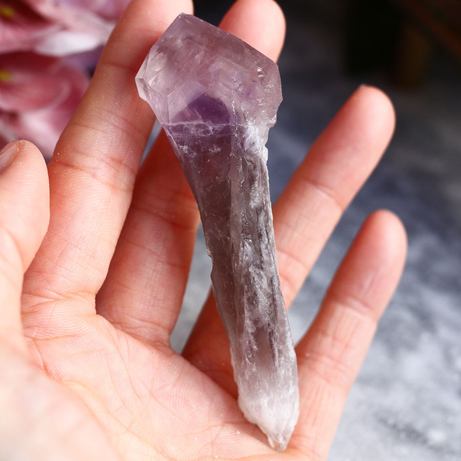 Кристалл аметиста «Зуб дракона»