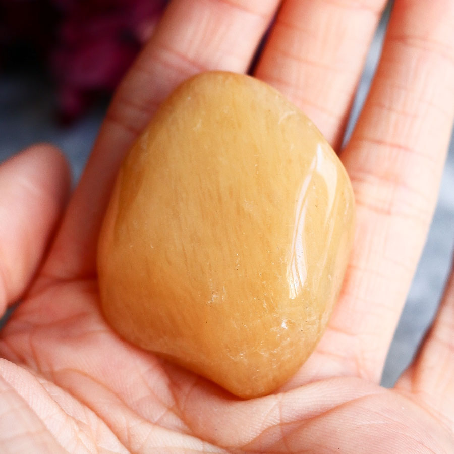 Желтый авантюрин в форме гальки