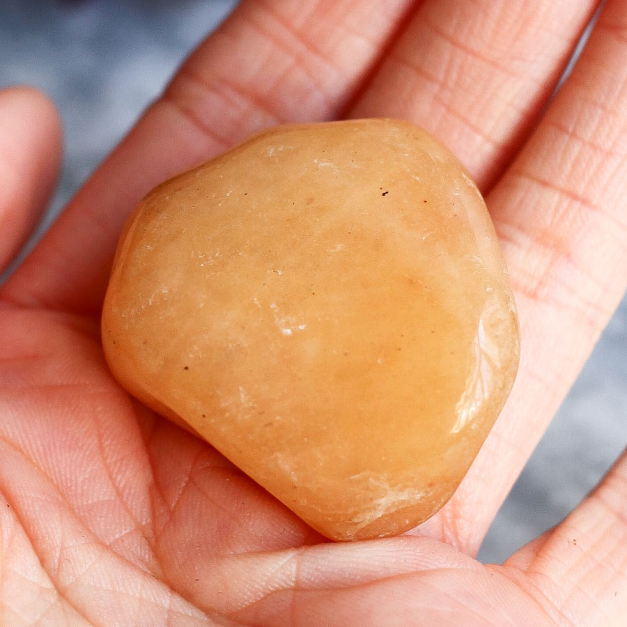 Желтый авантюрин в форме гальки