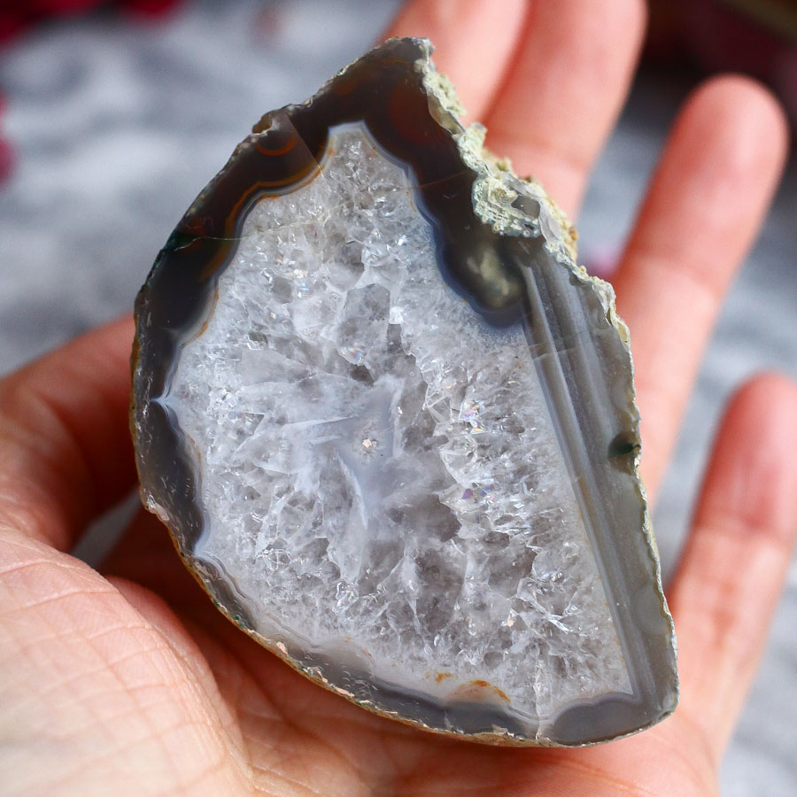 Срез миндалины агата